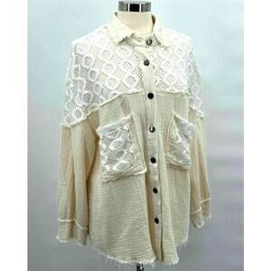 POL Boutique Top, with Crotched Pockets and Shoulders Size Large (New w/tags)